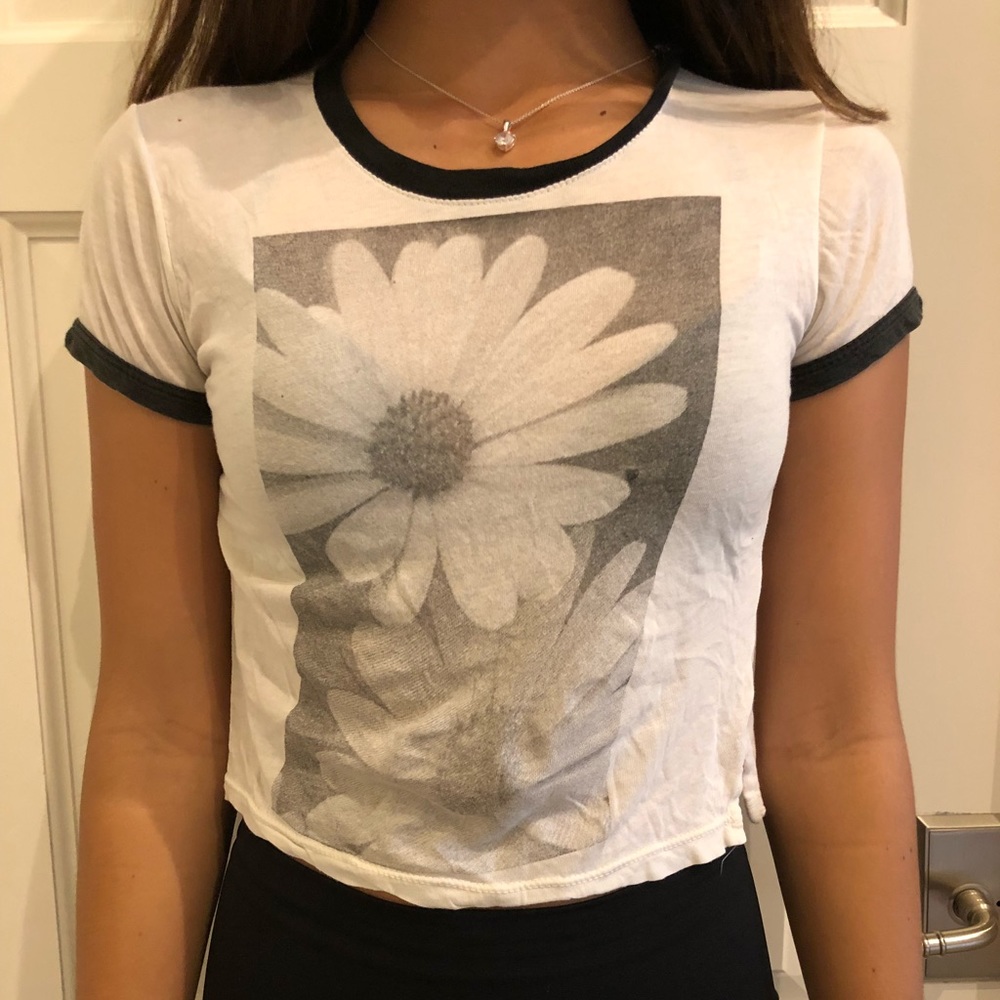 Brandy Melville t-shirt